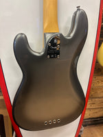 Fender American Professional II Precision Bass RW, Mercury - Fender Hard Case