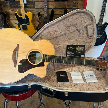 Lowden O32C Sitka Spruce - Indian Rosewood - Lowden Hard Case