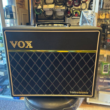 VT40X Classic Blue 40-watt hybrid modelling combo Inc VFS5 Footswitch