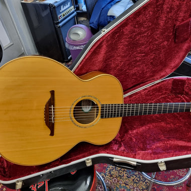 Lowden 032