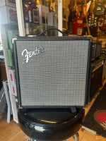 Fender Rumble 15 v Bass Combo