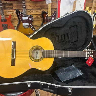 Alhambra Flamenco Guitar Model 3F Spruce Top - Inc Hard Case