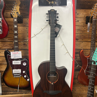 LAG SAUVAGE-ACE Auditorium Cutaway Acoustic-Electric - Inc LAG Case/Bag