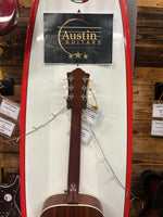 Guild USA M-40 Troubadour Acoustic Parlour Guitar - Inc Guild Hard Case