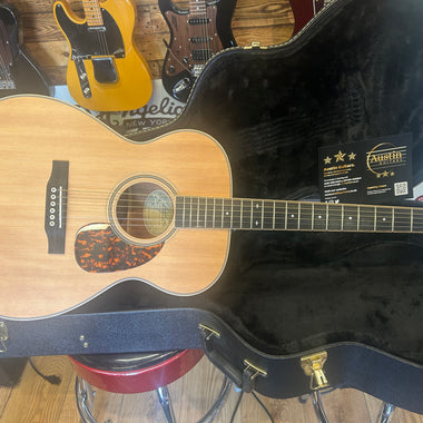 Larrivee OM-40 - Mahogany Legacy Series Acoustic Guitar - Inc Larrivee Hard Case