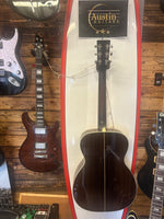 Eastman Traditional Series E20OM-TC (Natural Thermo Cure)  Orchestra Acoustic Guitar